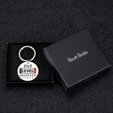 Load image into Gallery viewer, Funny New Dad Gift Keychain for Dad Fathers Day Pregnancy Announcement Gift for First Time Daddy to Be Expecting Dad Newborn Baby 2023 Birthday Christmas Gift for Father Men Husband