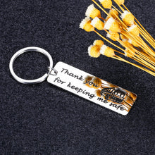 Load image into Gallery viewer, Bus Driver Appreciation Gift Keychain for Men Women School Bus Driver Thank You Keeping Me Safe Bus Key Chain Birthday Christmas Graduation Gifts for Him Her School Driver Retire Gift