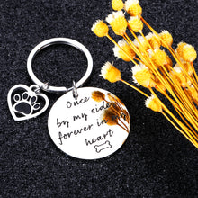 Load image into Gallery viewer, Loss of Pet Dog Cat Memorial Keychain Pet Sympathy Gift for Women Men Pet Lover Dog Cat Bereavement Remembrance Pawprints Gifts for Kids Family Friends Sisters Daughter Son Forever in My Heart