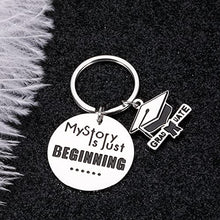 Load image into Gallery viewer, 2023 High School Graduation Gift for Him Her Inspirational Keychain College Middle Graduation Gift for Students Boys Girls Kid Farewell Gifts for Daughter Son Nurse Friends Women Men