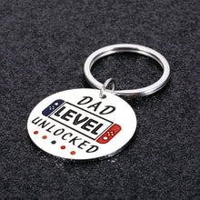 Load image into Gallery viewer, Funny New Dad Gift Keychain for Dad Fathers Day Pregnancy Announcement Gift for First Time Daddy to Be Expecting Dad Newborn Baby 2023 Birthday Christmas Gift for Father Men Husband