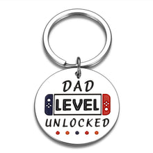 Load image into Gallery viewer, Funny New Dad Gift Keychain for Dad Fathers Day Pregnancy Announcement Gift for First Time Daddy to Be Expecting Dad Newborn Baby 2023 Birthday Christmas Gift for Father Men Husband