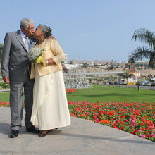 Load image into Gallery viewer, Anniversary Husband Gifts Keychain from Wife Birthday Valentine’s Day Gift for Fiance Bridegroom Hubby My Soulmate My Everything I Love You Wedding Couple Keyring Pendant for Him Men